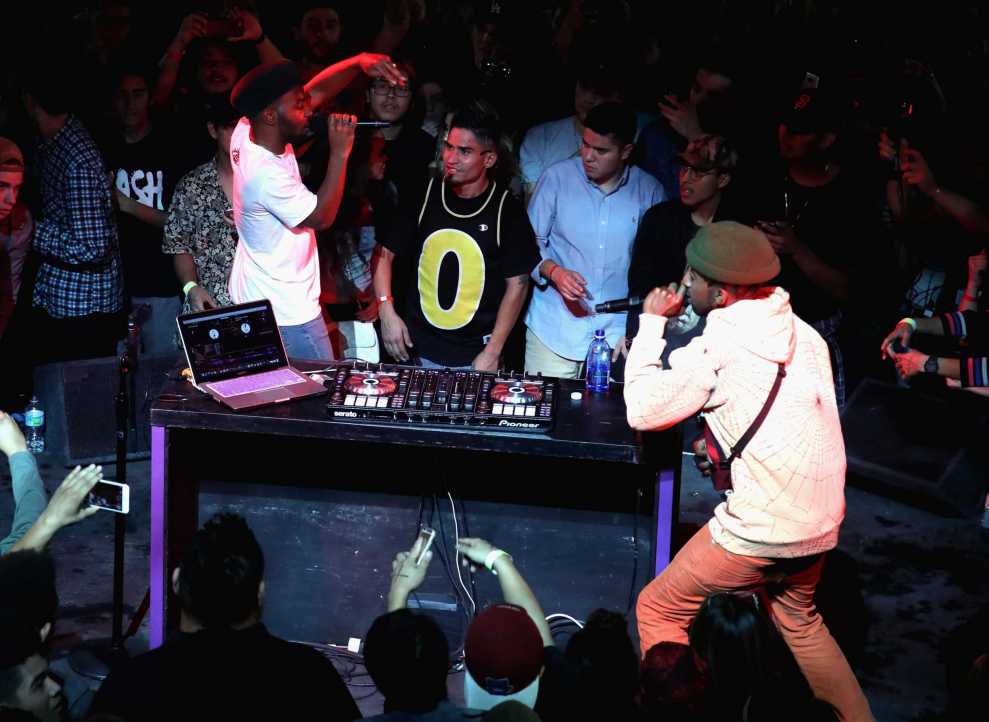 MadeInTYO performing