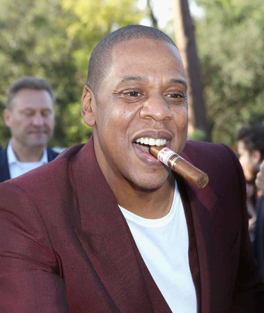 Jay Z smoking cigar