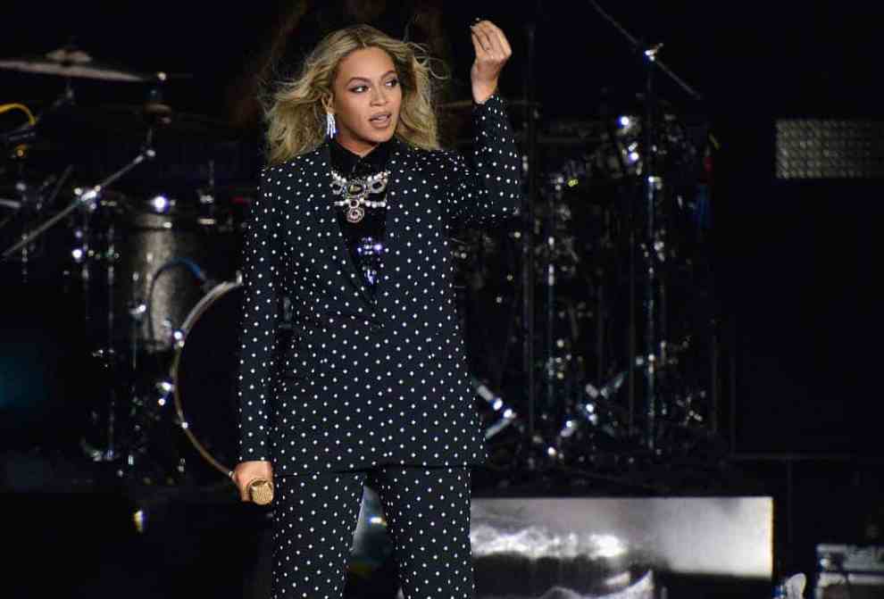 Beyoncé performing at Grammys