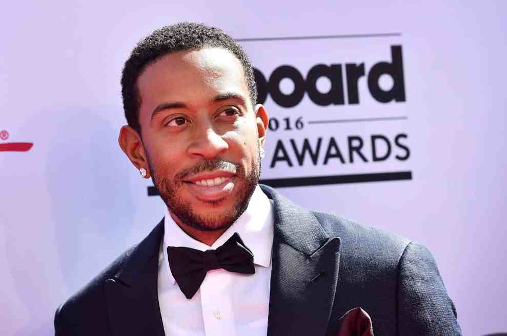 Ludacris in bowtie Bilboard 2016 Music Awards