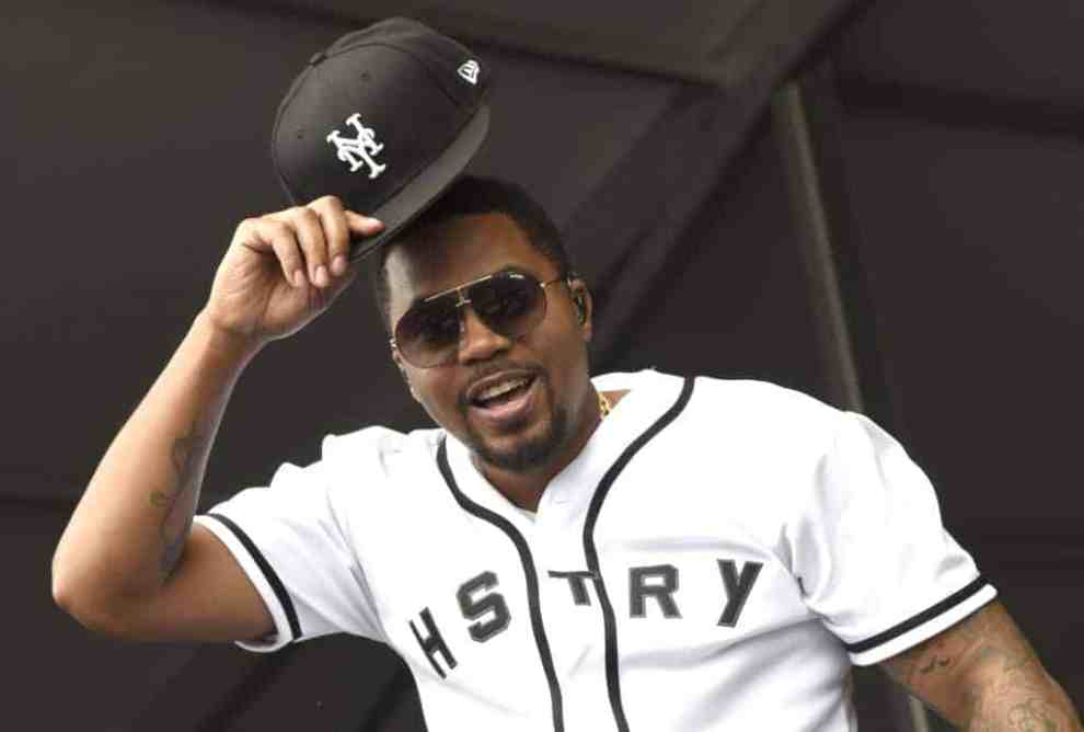 Nas wearing his HSTRY brand baseball jersey