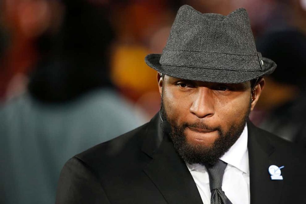 Ray Lewis before a game between the Washington Redskins and the Dallas Cowboys on December 7