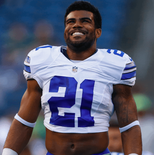 Ezekiel Elliott #21 of the Dallas Cowboys warms up prior to the game against the Seattle Seahawks August 26