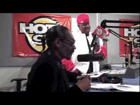 Snoop Dogg in Hot 97 Studio