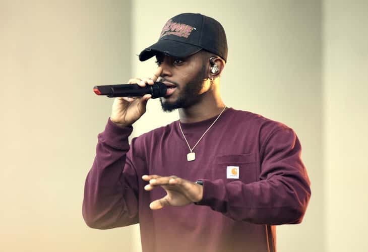 Bryson Tiller performs durring 2016 Lollapalooza