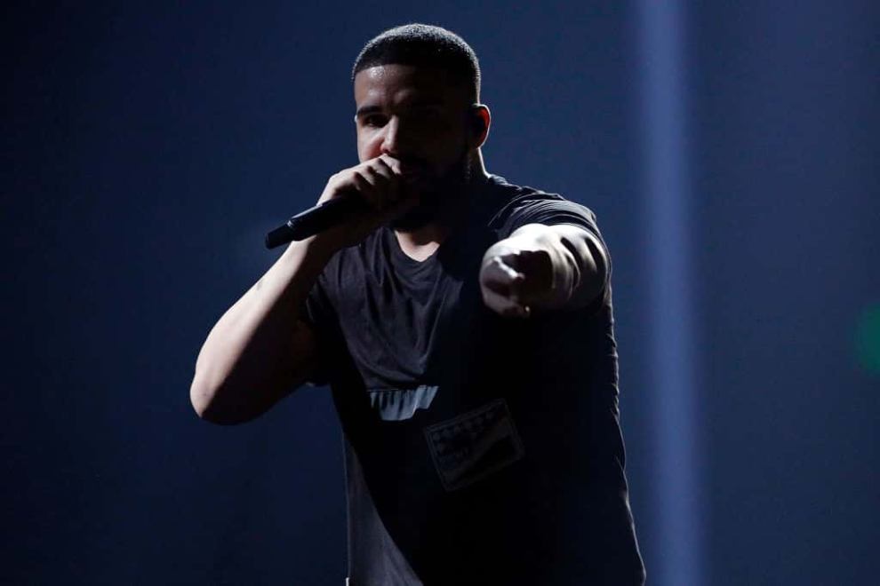 Drake performs at 2017 Boy Meets World Tour - Sydney