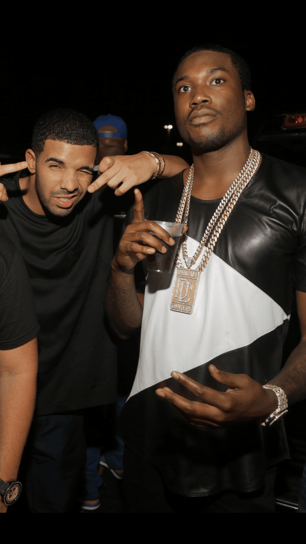 Drake and meek pose together