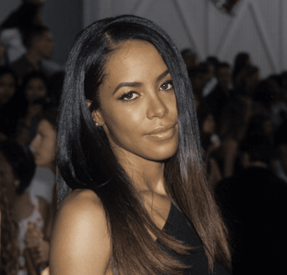Aaliyah attends the 2000 MTV Movie Awards at Sony Studios on June 3