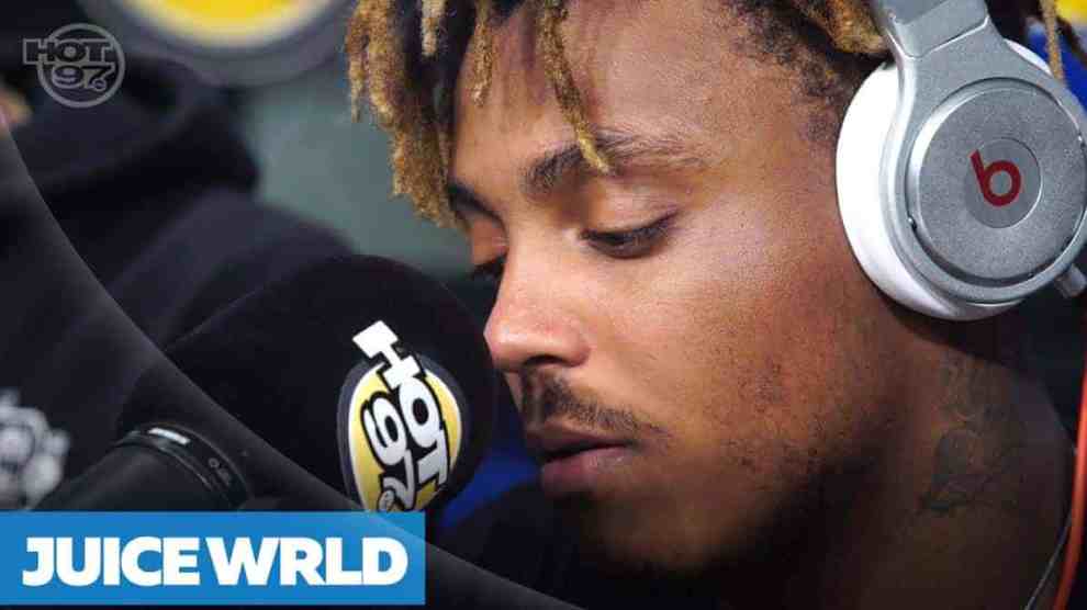American rapper juicewrld on the mic during freestyle127