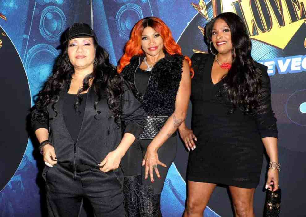 Salt-n-pepa wearing all black