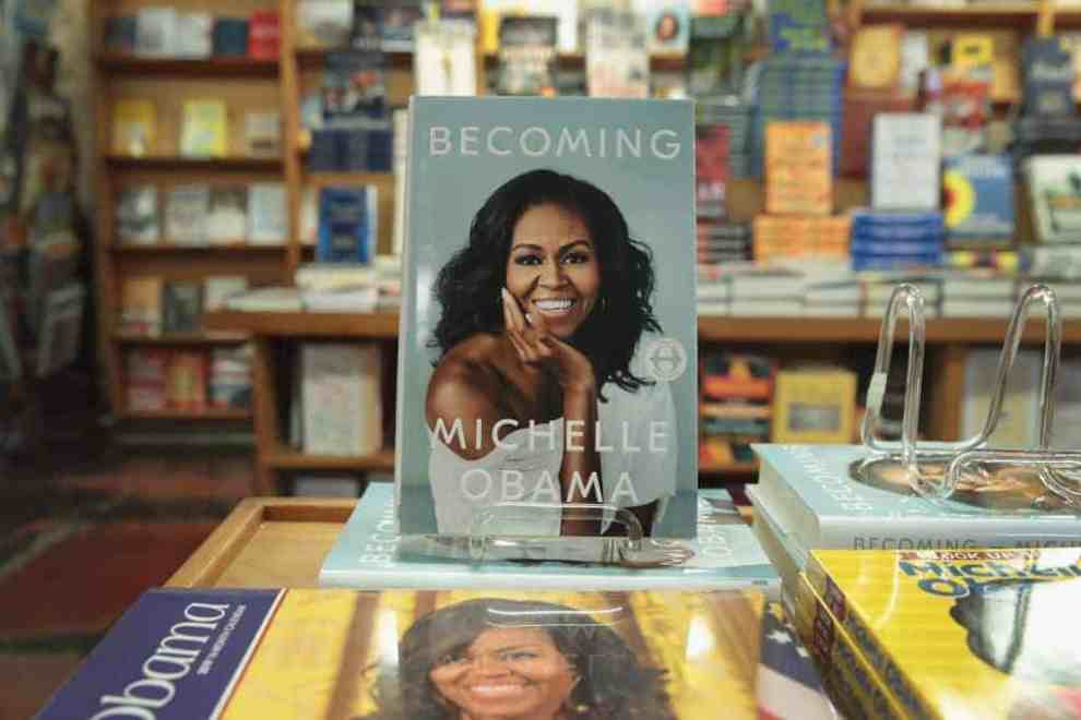 The cover of Michelle Obama's book Becoming
