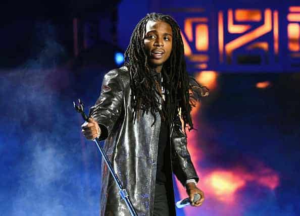 Jacquees performing on stage