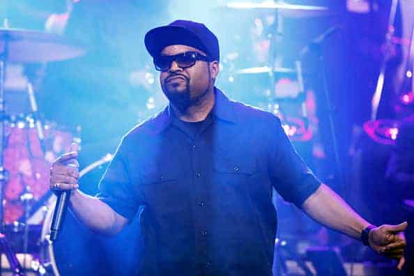 THE TONIGHT SHOW STARRING JIMMY FALLON -- Episode 0977 -- Pictured: Musical guest Ice Cube performs on December 7