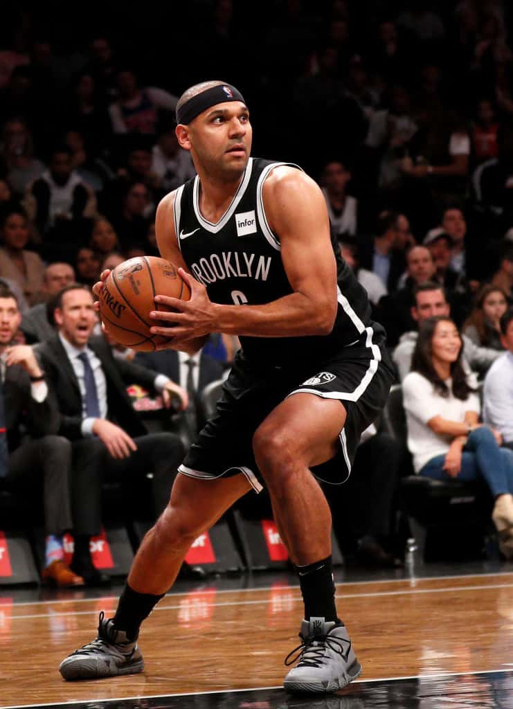 Jared Dudley playing basketball
