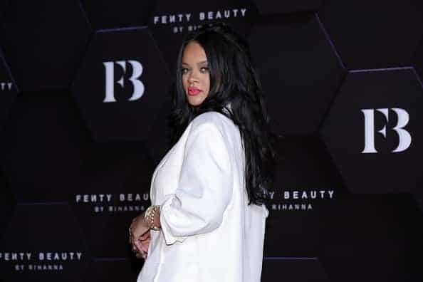 South Korea Out*** Rihanna attends an event for 'FENTY BEAUTY' artistry beauty talk with Rihanna at Lotte World Tower on Septemb