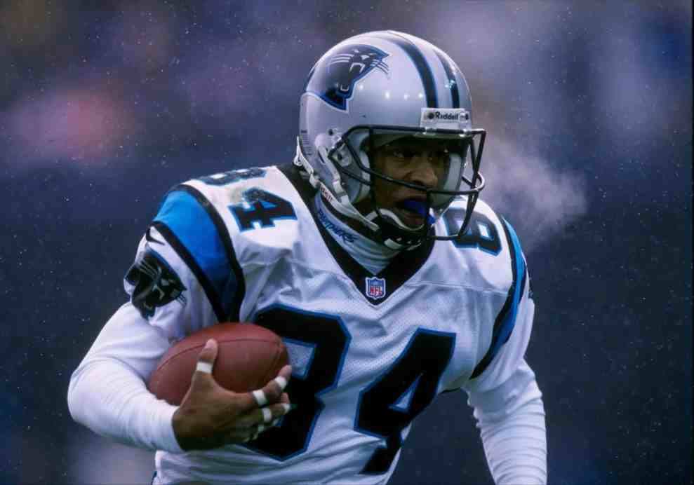 Rae Carruth playing in a game