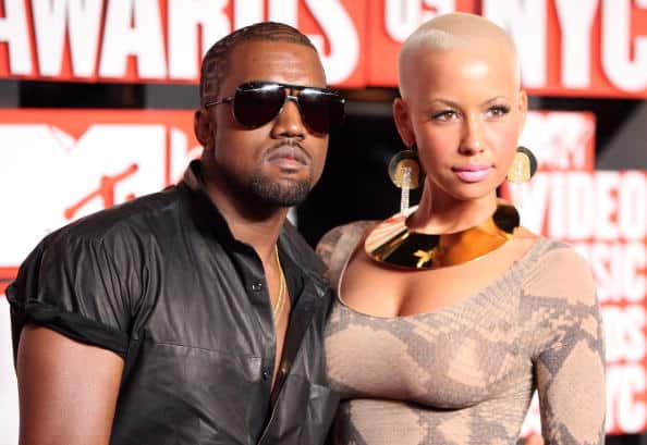 NEW YORK - SEPTEMBER 13: Kanye West and Amber Rose arrive at the 2009 MTV Video Music Awards at Radio City Music Hall on September 13