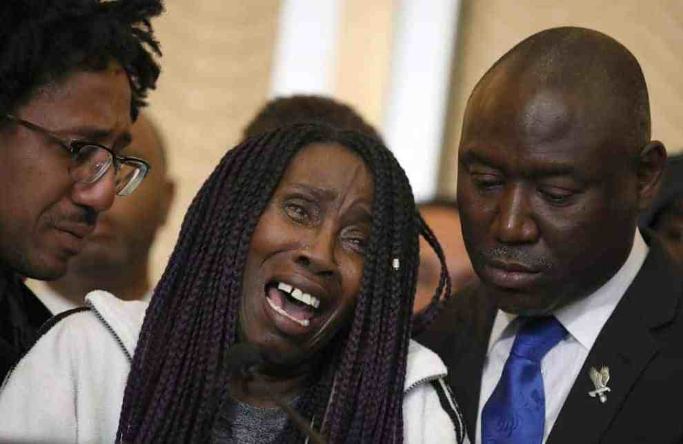 Stephon Clark's Grandmother Breaks Down During Press Conference
