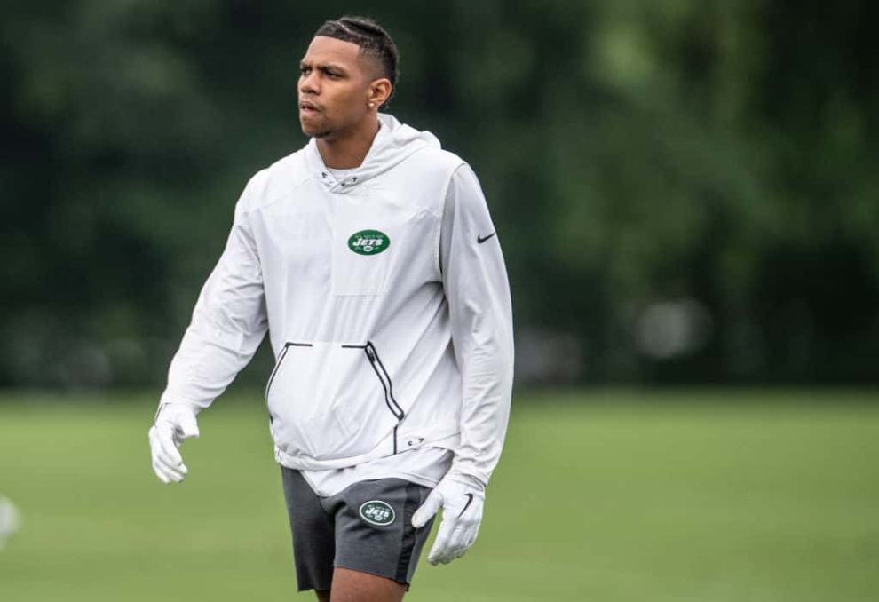 Terrelle Pryor wearing his warm up suit