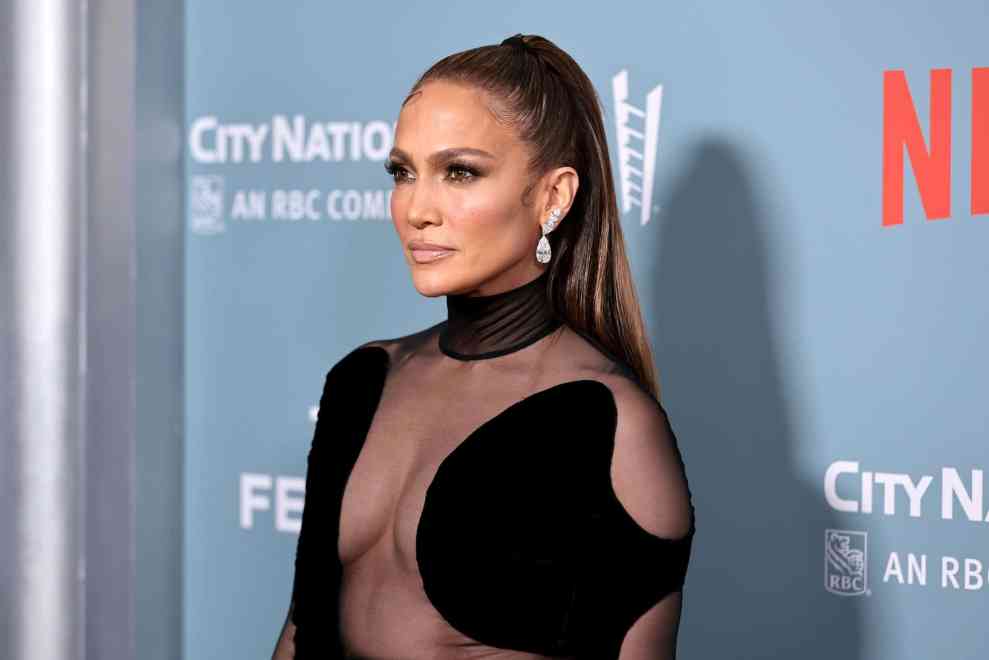 NEW YORK, NEW YORK - JUNE 08: Jennifer Lopez attends the "Halftime" Premiere during the Tribeca Festival Opening Night on June 08, 2022 in New York City