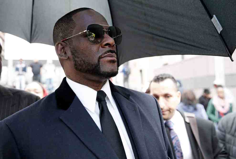 Singer R. Kelly leaves the Leighton Courthouse following his status hearing, in relation to the sex abuse allegations made against him, on May 07, 2019 in Chicago, Illinois.