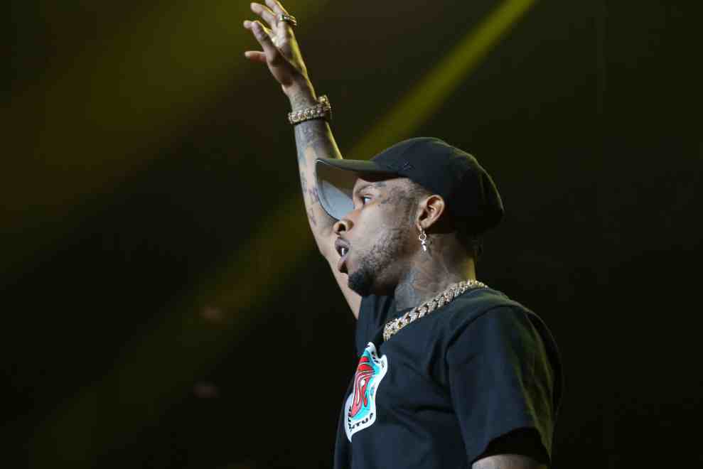 NEWARK, NEW JERSEY - SEPTEMBER 13: Tory Lanez performs on stage at Prudential Center on September 13, 2019 in Newark, New Jersey.