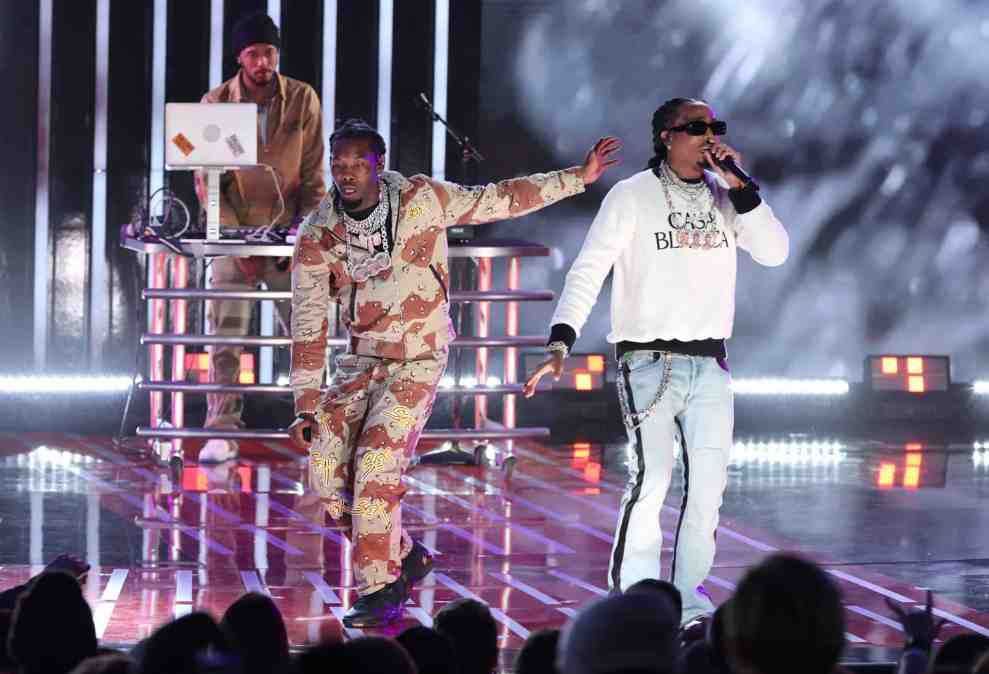 LOS ANGELES, CALIFORNIA - SEPTEMBER 25: (L-R) Offset and Quavo of Migos perform onstage during Global Citizen Live on September 25, 2021 in Los Angeles, California.