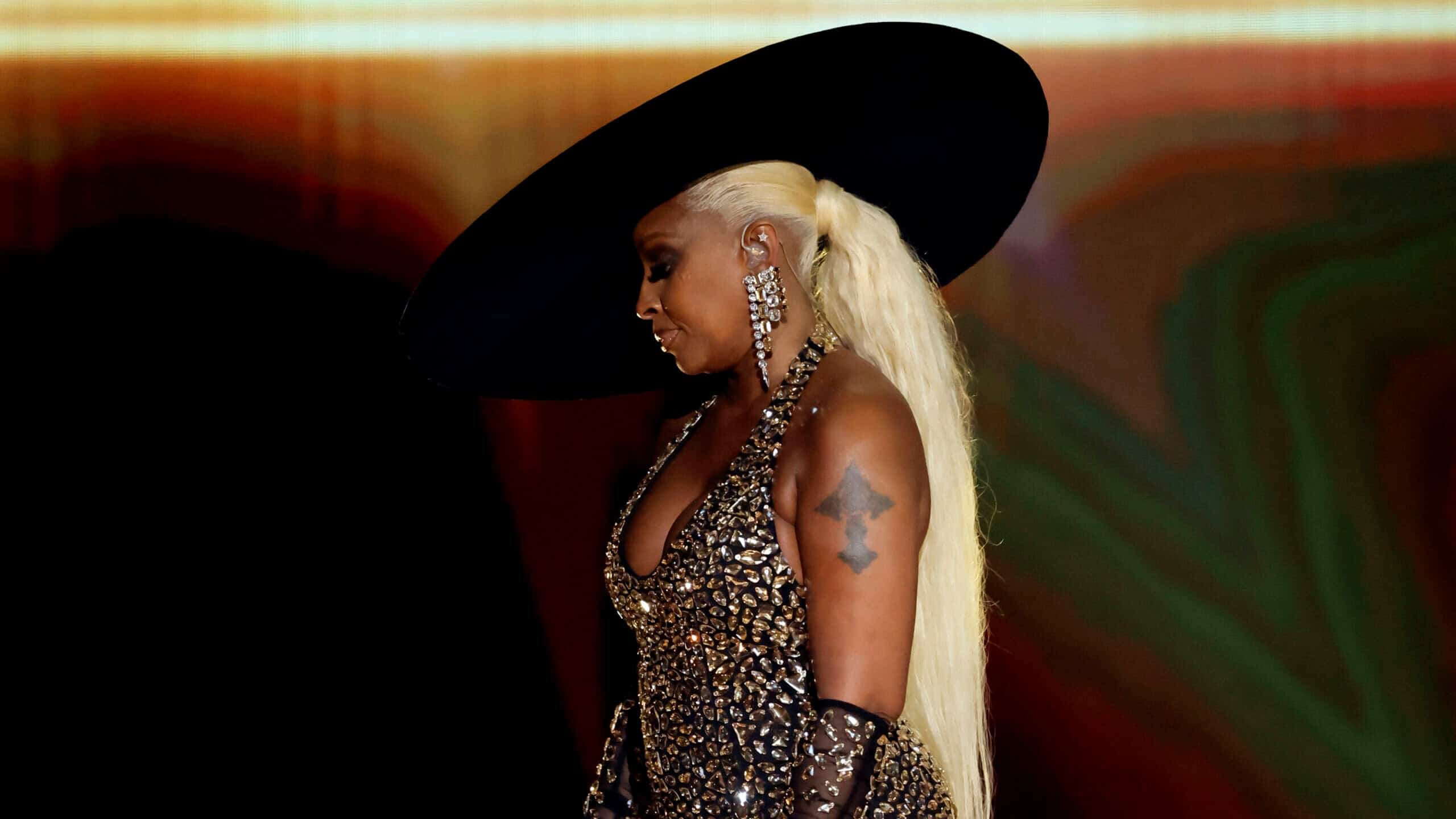 Mary J. Blige Gets Inducted Into Rock N' Roll Hall Of Fame - Vimarsana News