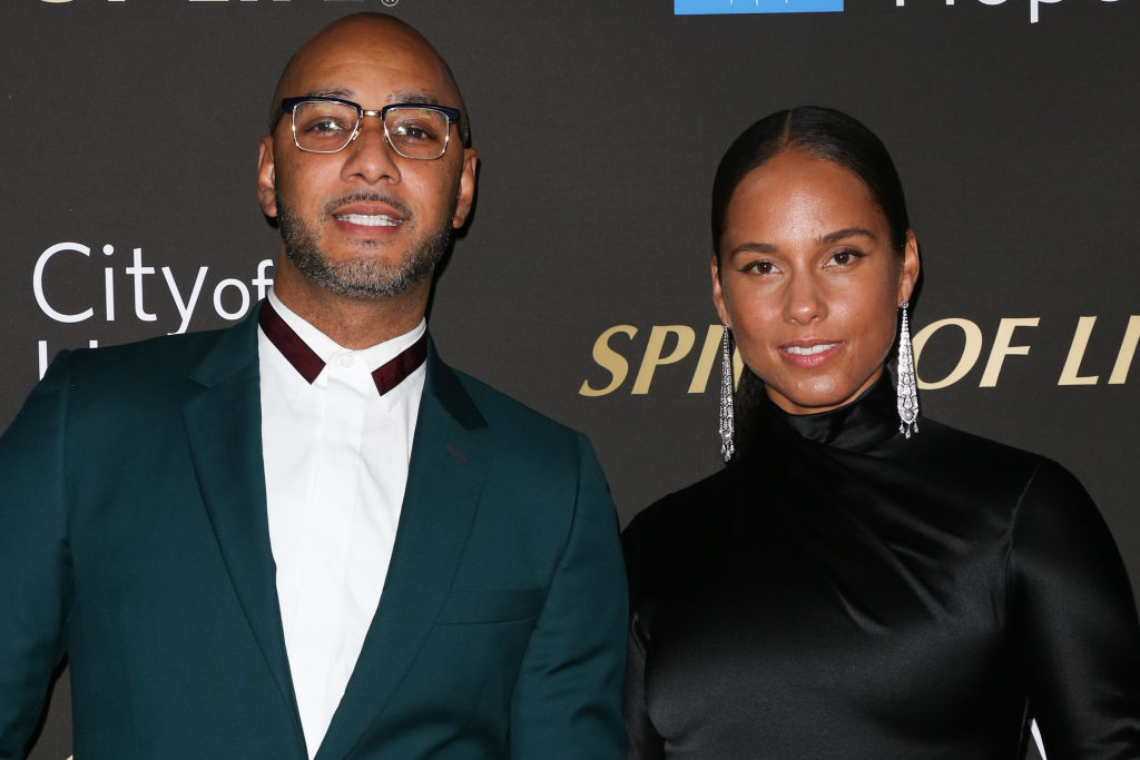 Swizz Beatz Seemingly Responds To Usher And Alicia Keys ‘Boo’d Up’ During Super Bowl Halftime Performance