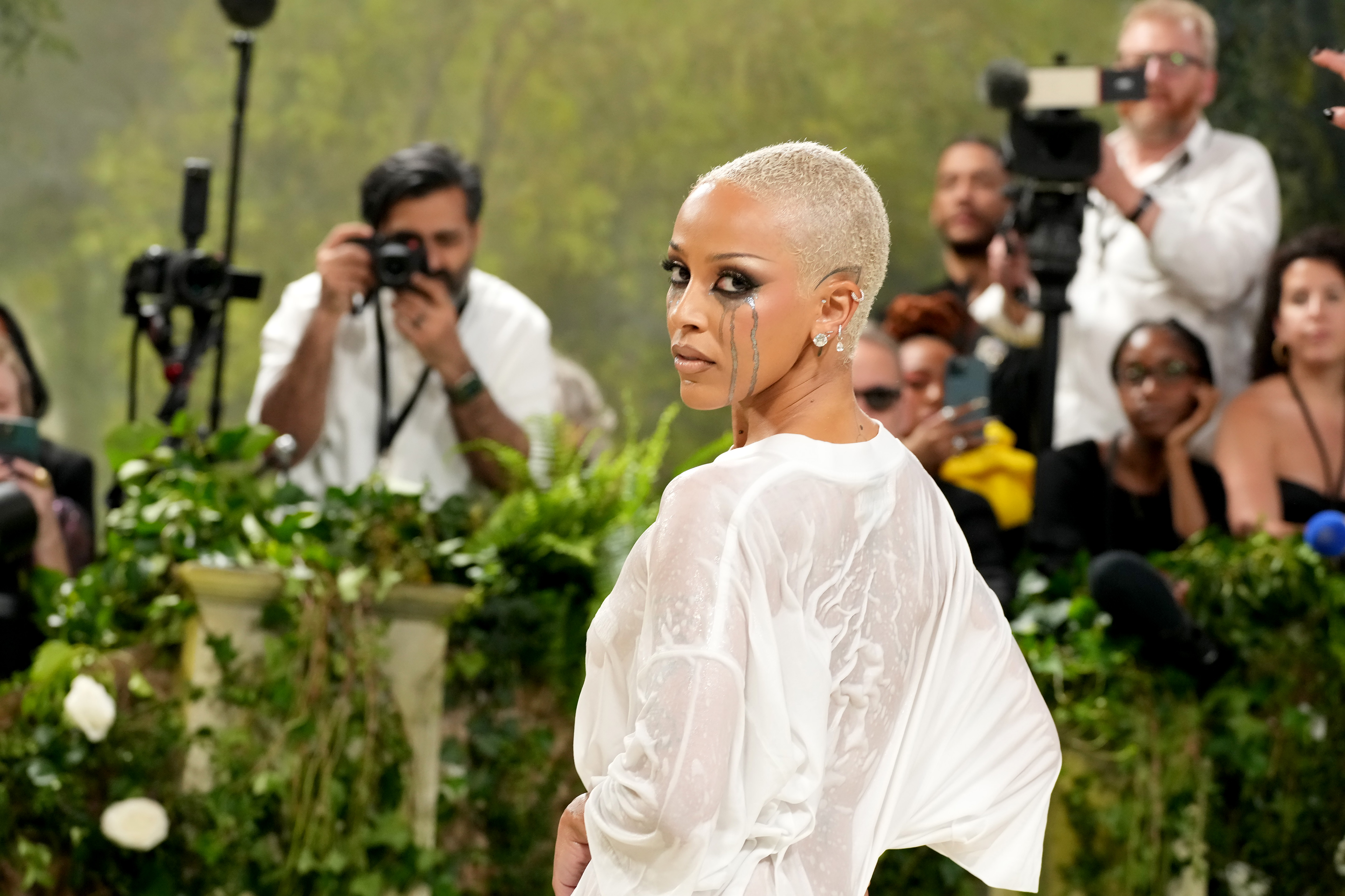 Doja Cat Confronts Father, Actor Dumisani Dlamini, In Fiery Post - Vimarsana News