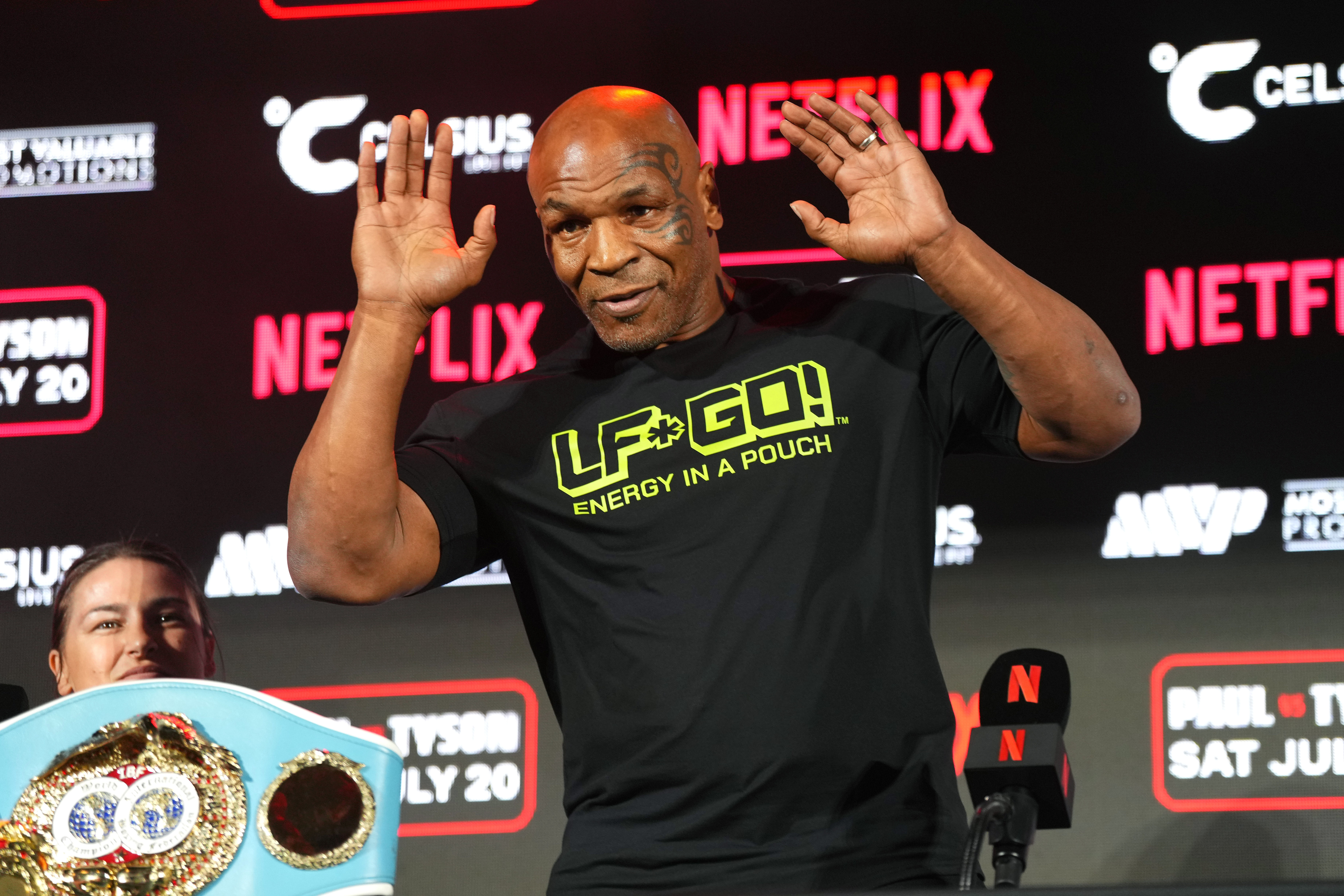 Mike Tyson Experiences Medical Emergency On Miami To LA Flight - Vimarsana News