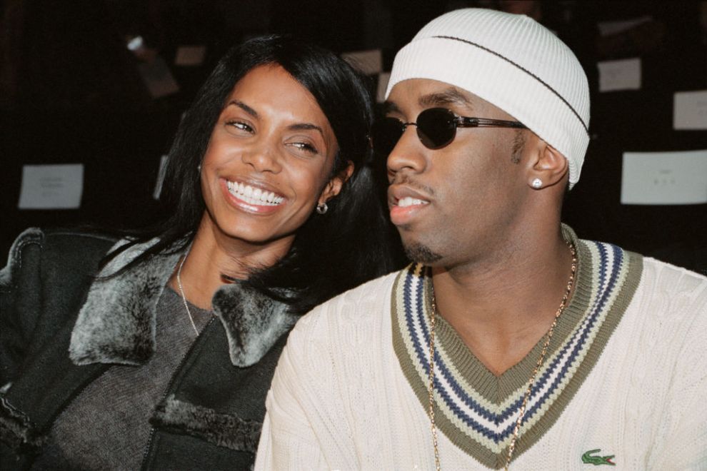 Puff Daddy et sa compagne Kim Porter assistent à la soirée de défilés de mode américains. New York, le 3 Novembre 1998.