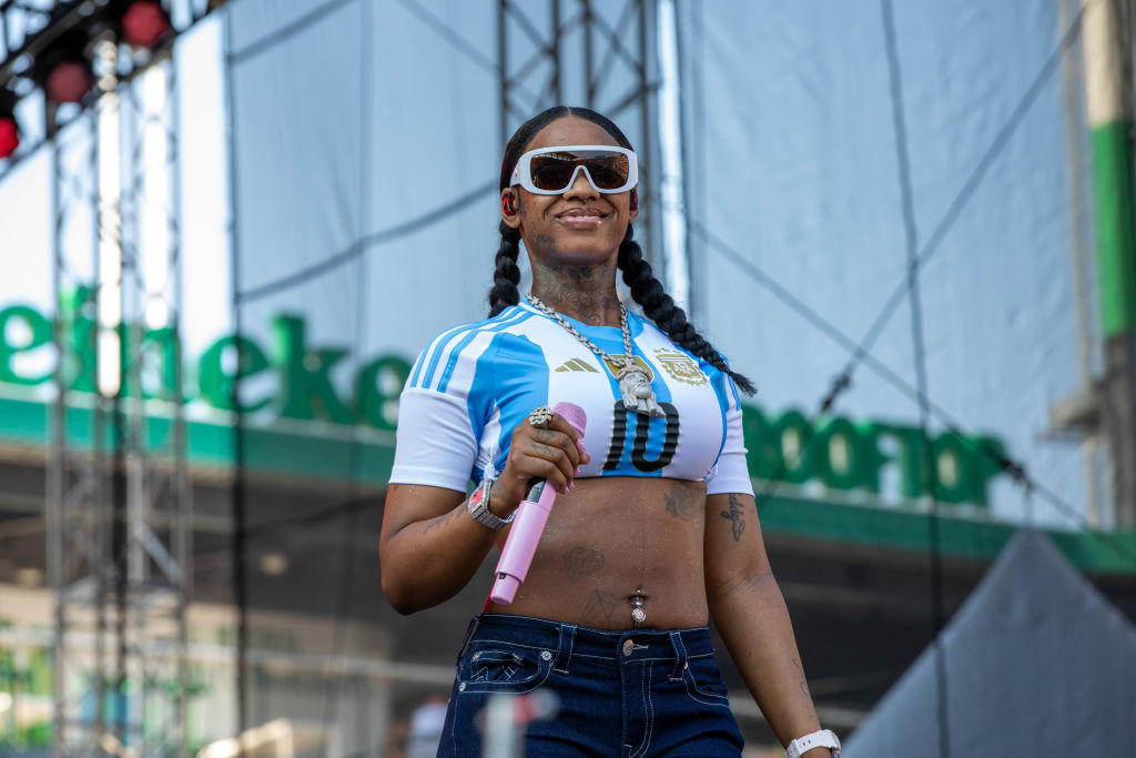 Sexyy Red Apologizes To Bernice King After Posting AI Image Of Martin ...