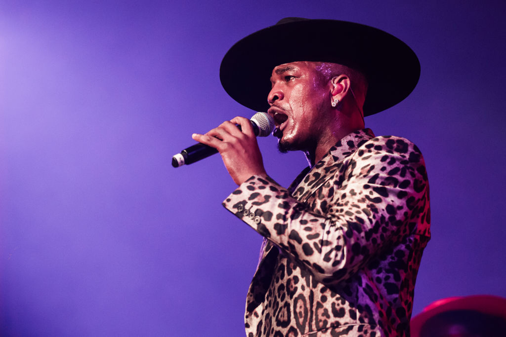 Ne-Yo Responds After Shoving Fan Who Interrupted His Set