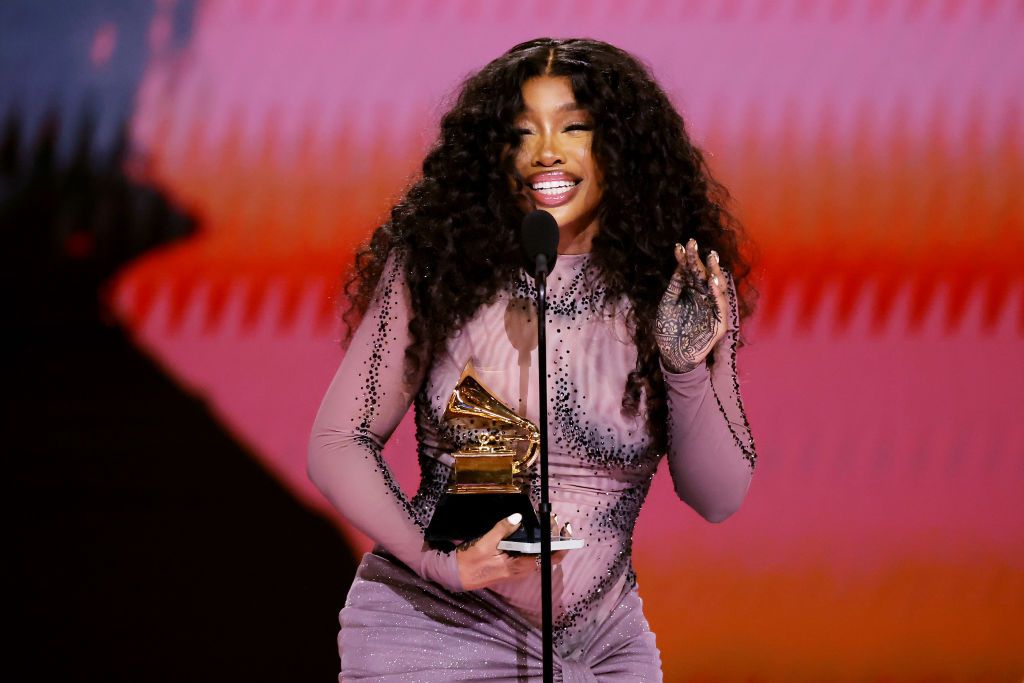 SZA Celebrates Being Inducted Into New Jersey Hall of Fame