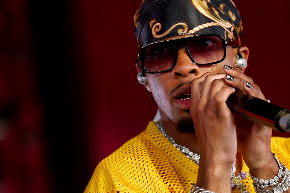 INDIO, CALIFORNIA - APRIL 20: (FOR EDITORIAL USE ONLY) d4vd performs at Gobi Tent during the 2025 Coachella Valley Music and Arts Festival on April 20, 2025 in Indio, California.