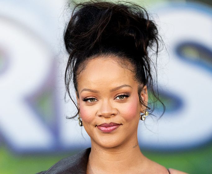 Rihanna Reacts To New ‘ANTI’ Accomplishment
