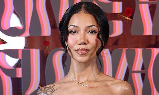 Jhené Aiko Admits 2025 Was “Hardest Year” In Give Her FlowHERS Gala Speech