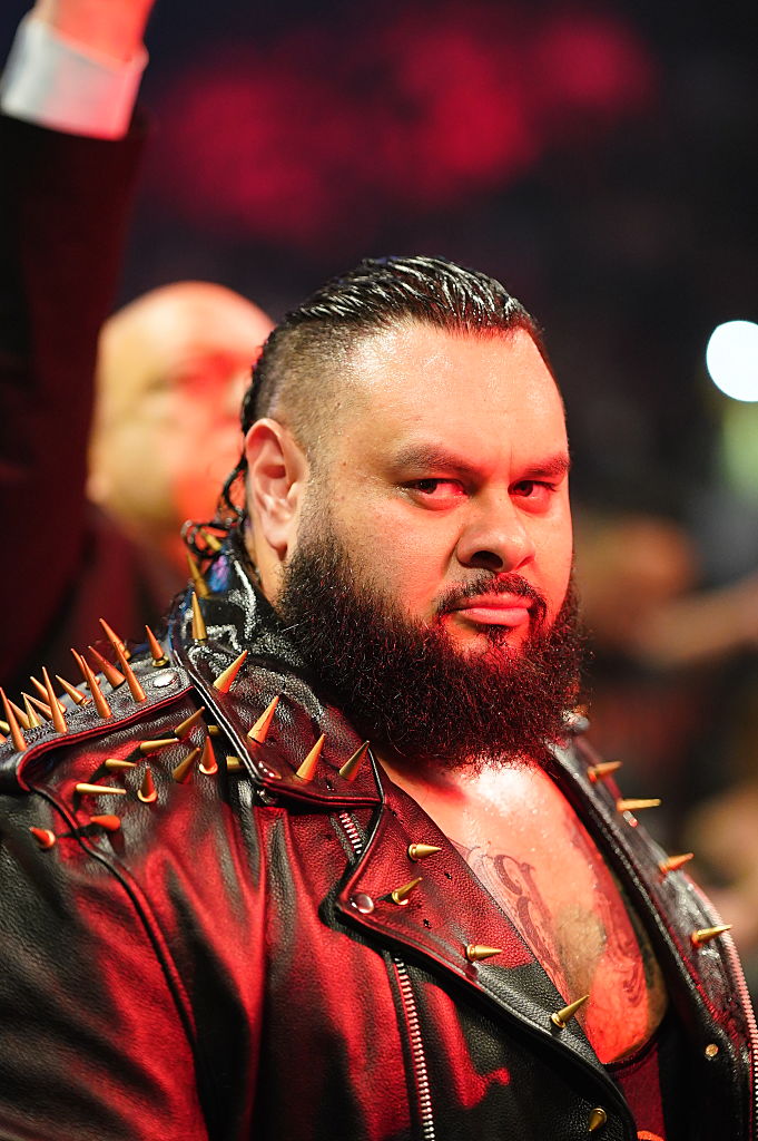 WWE’s Bronson Reed Recreates Classic Notorious B.I.G. Coogi Photo