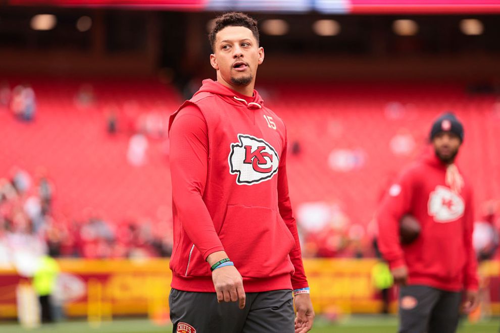 KANSAS CITY, MISSOURI - NOVEMBER 23: Patrick Mahomes #15 of the Kansas City Chiefs warms up before the game against the Indianapolis Colts at Arrowhead Stadium on November 23, 2025 in Kansas City, Missouri.