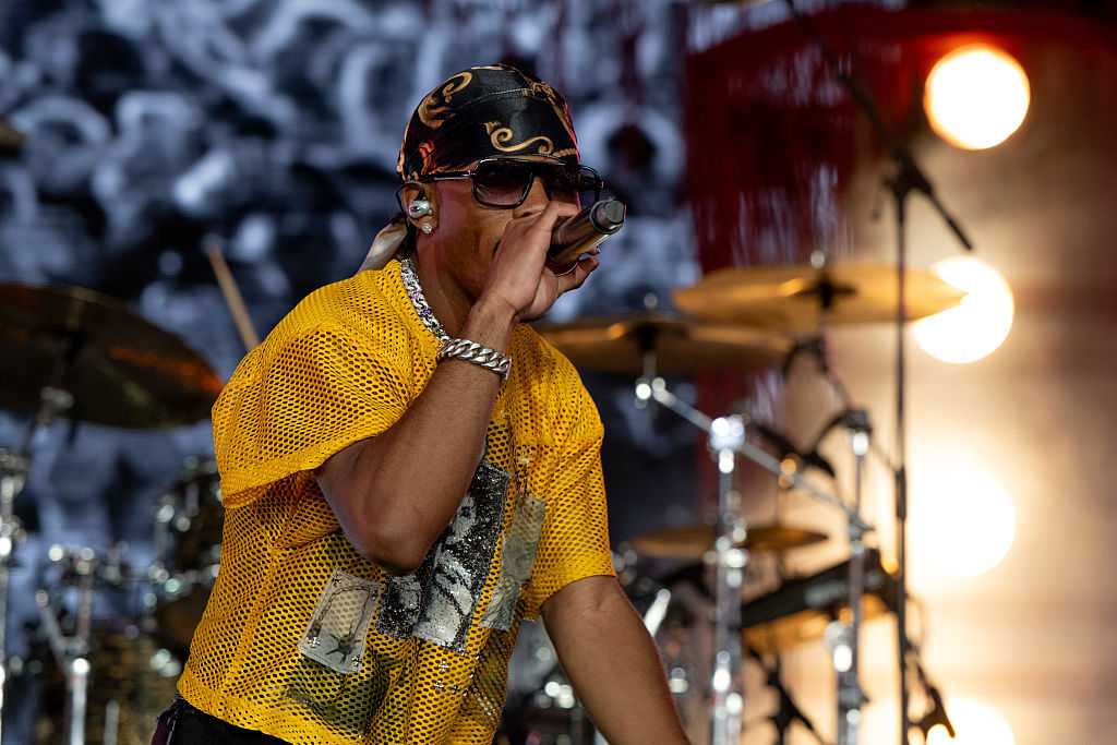 D4vd’s Home: Chainsaw & Burn Cage Spark Concerns D4vd’s Home: Chainsaw & Burn Cage Spark Concerns