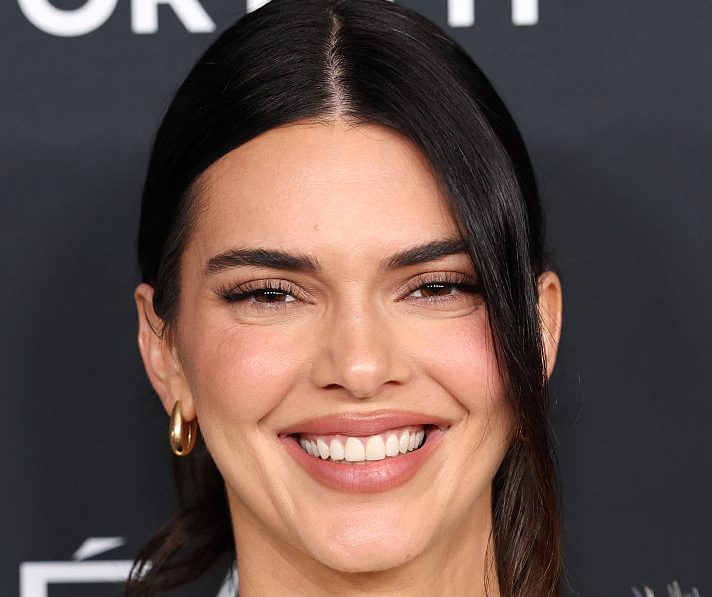 Kendall Jenner Draws Millions Instantly As She Lounges Naked On IG
