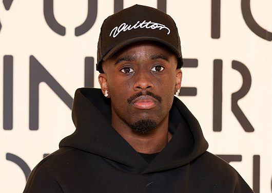 Old Kai Cenat Bronx Clip Toting Multiple Guns, Singing Mariah Carey Resurfaces