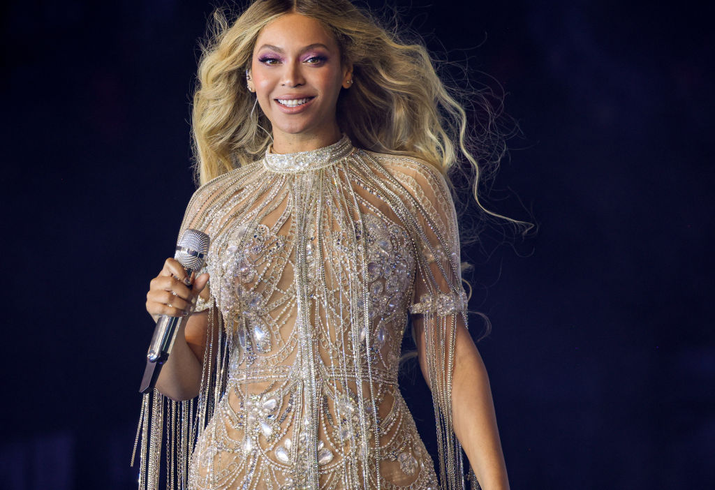 ‘Beyhive’ Earns Official Entry On Dictionary.com