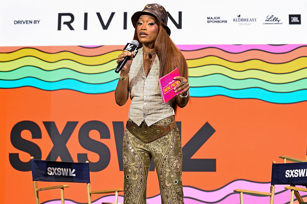 Keke Palmer’s Awkward Fan Interaction Ends With Surprise Proposal