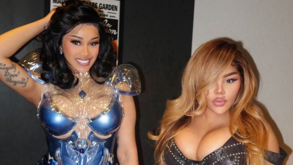 Lil Kim Shows Love To Cardi B Following Epic MSG Performance